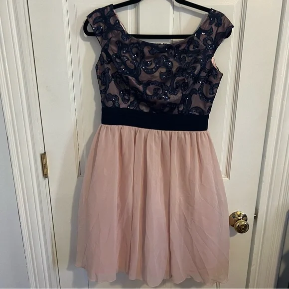 chinese dress ladies Luisa Pink Satin Sweetheart Mini Dress With Lace Details – Club L London main image 0